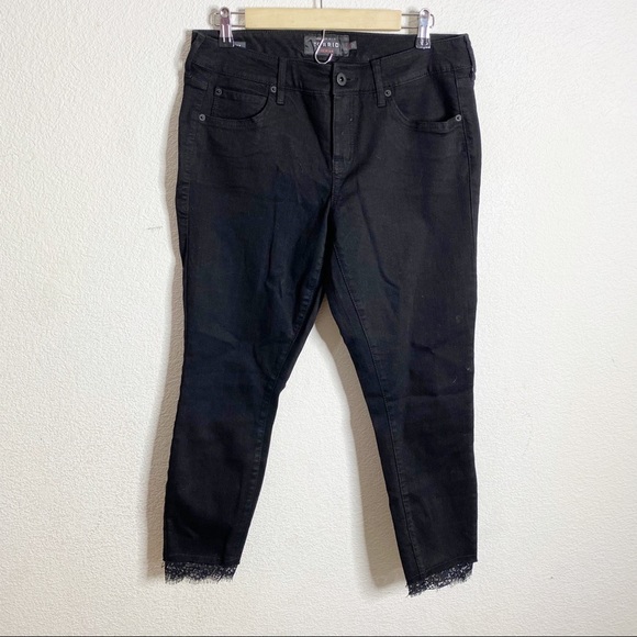 Torrid- Black Classic Ankle Skinny Jean - 10 R - Picture 4 of 10
